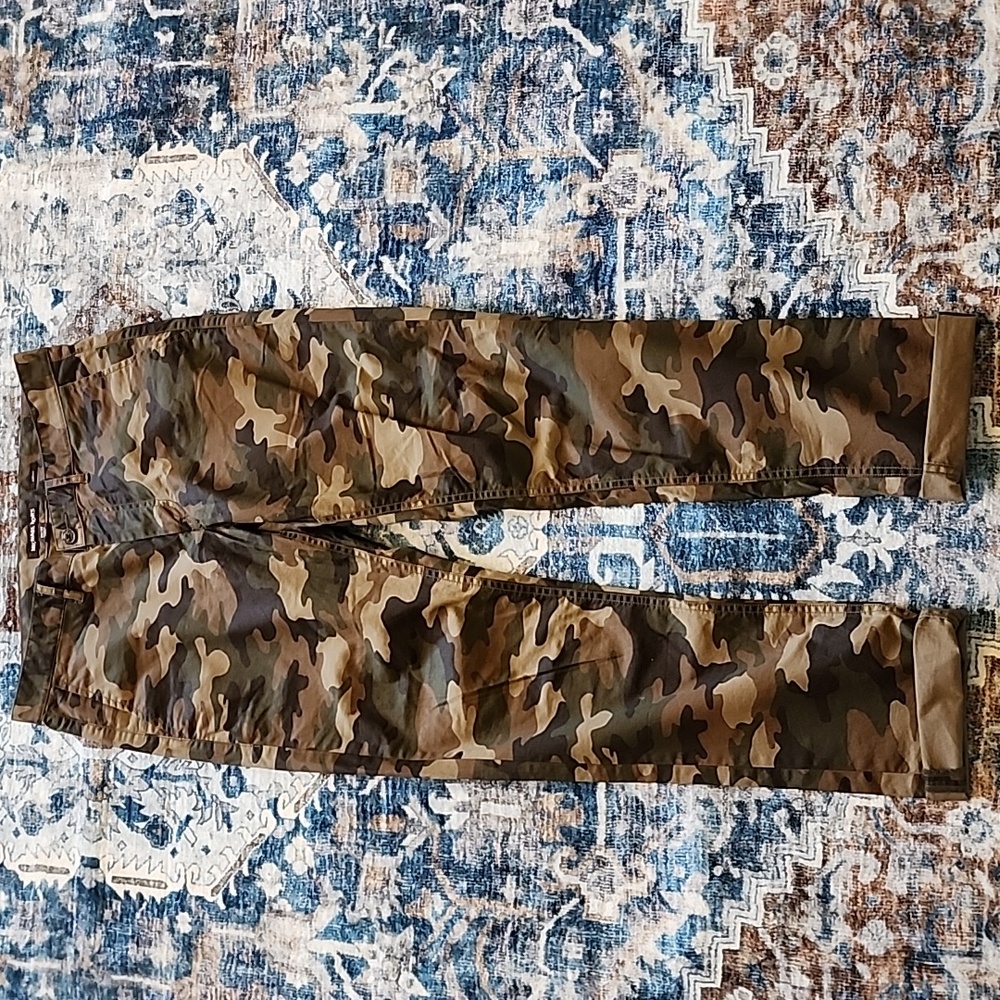 Michael Kors Slim-Fit 30/32 Camouflage Chinos NWOT